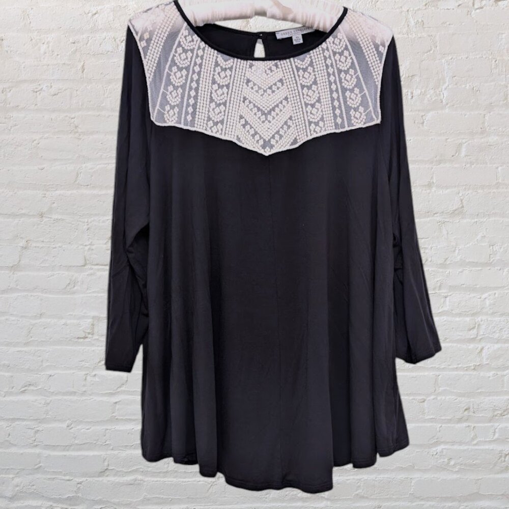 GREEN ENVELOPE Women's Top Black and white lace flowy 3/4 sleeves Size XL